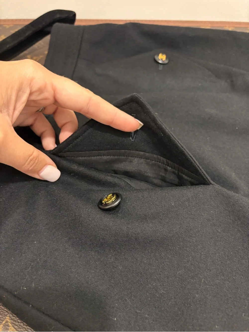 Authentic CHANEL VINTAGE 1994 black wool skirt size 38